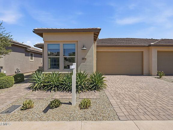 3rd image of 484 E CITRUS HOLLOW Way