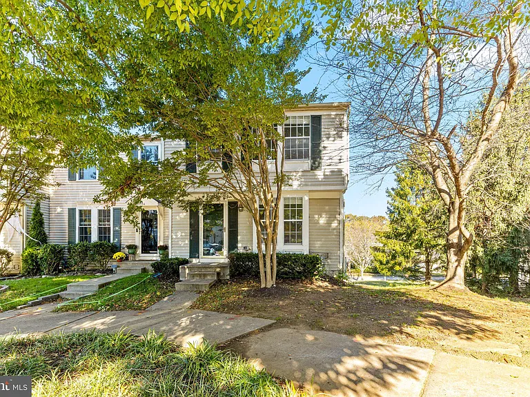 1232 Quaker Ridge Dr — Photo 1