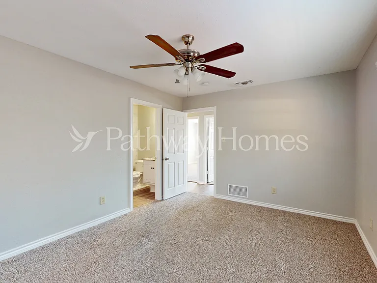 608 Westway Dr — Photo 15