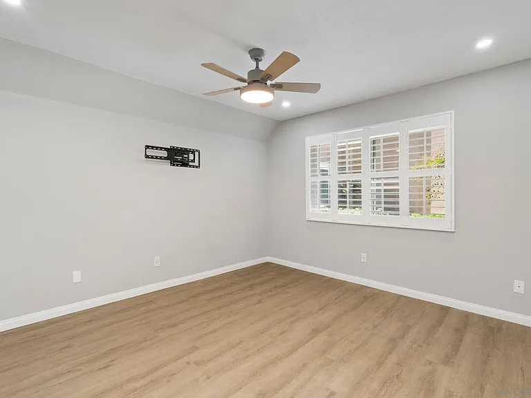 7405 Charmant Dr #2423 — Photo 26