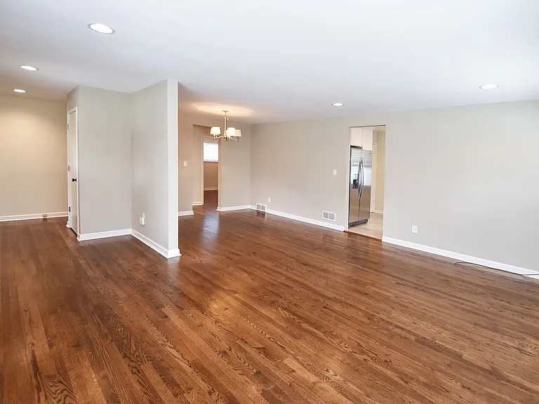 7809 Greenbriar Ln — Photo 32