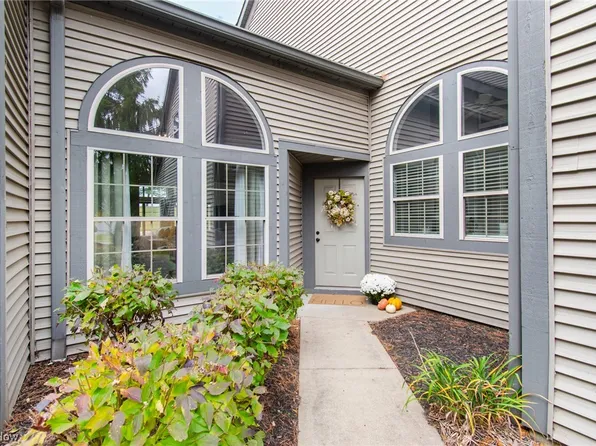 113 S Bayshore Dr #3, Columbiana, OH 44408