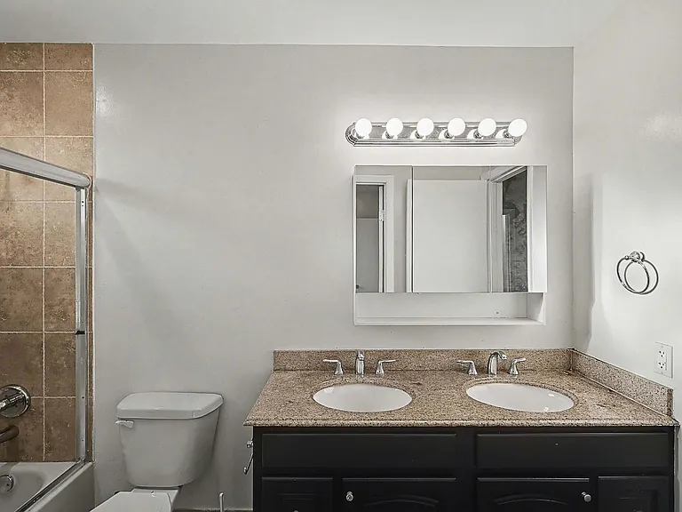 5789 Woodland Point Dr — Photo 35
