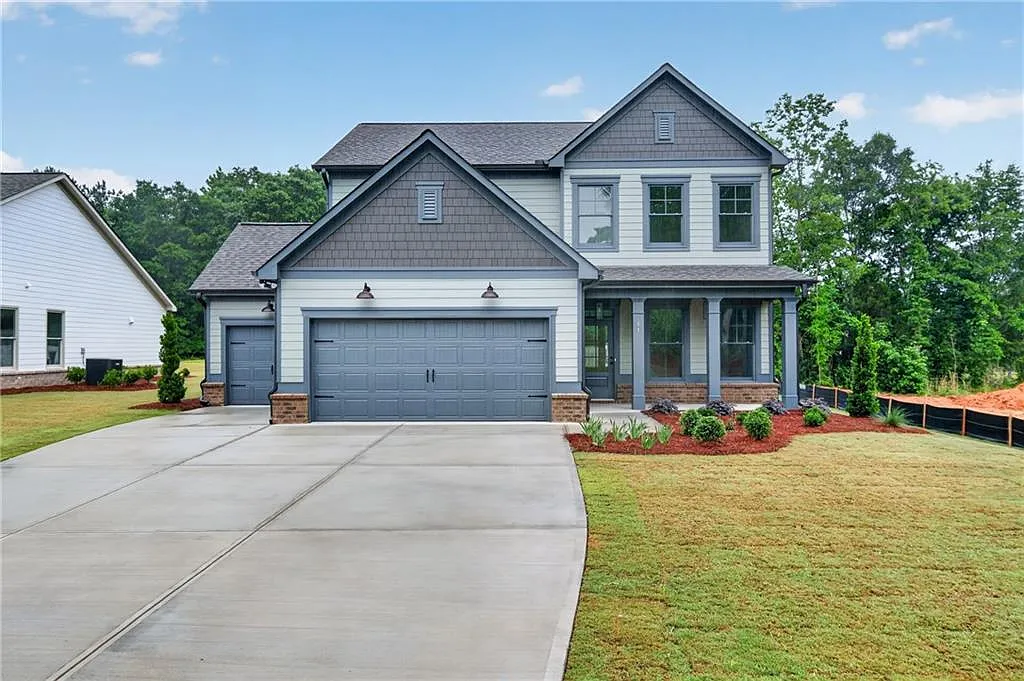 4 bed, 2.5 bath, 2228 sqft, $2,450 — Photo 1