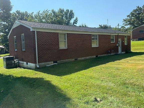 4th image of 2004 Wedgewood Dr
