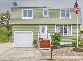 4 W Mac Evoy Ln, Long Beach Township, NJ 08008