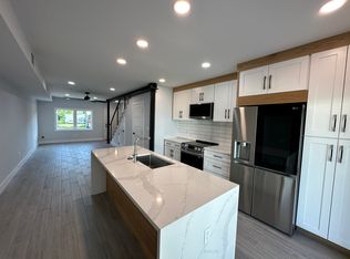 263 Sailfish Dr E, Atlantic Beach, FL 32233