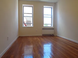 Rented by Zikos Realty Services