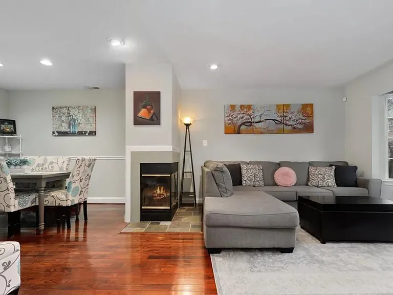 813 Jubal Way — Photo 4