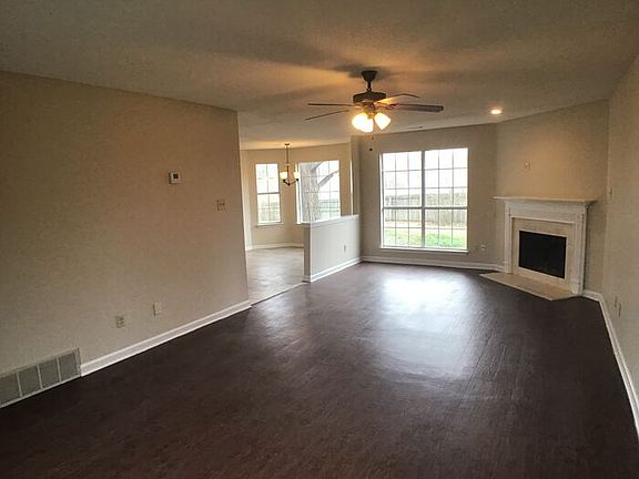4th image of 4655 Laurel Leaf Cv