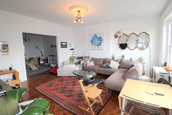 Rented by Compass | media 11