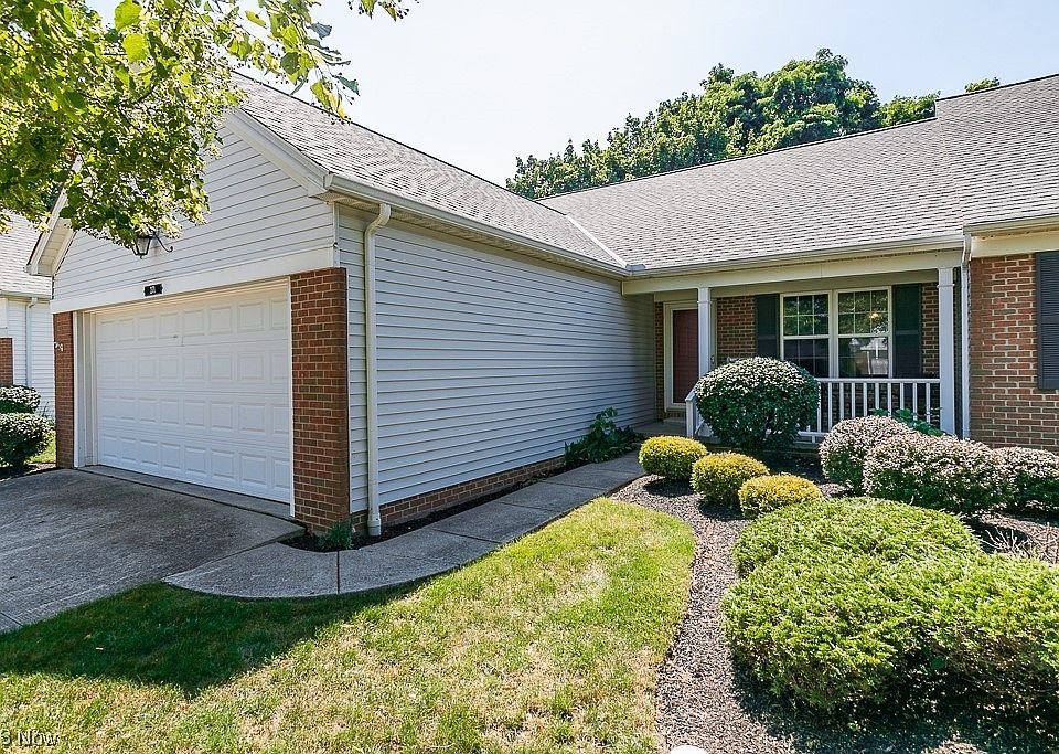1st image of 271 Heather Ln #10