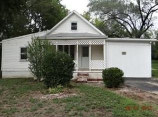703 Morgan St, Lansing, KS 66043