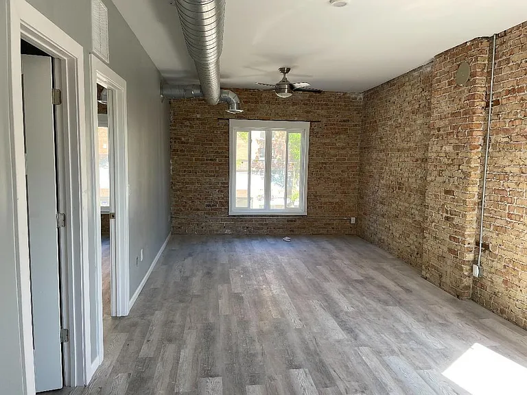 2 bedroom livingroom