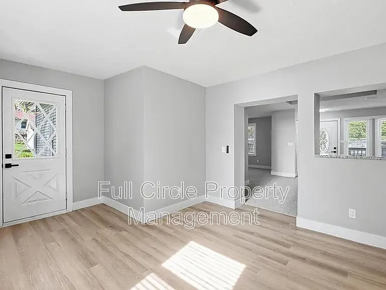 504 Harris St — Photo 8