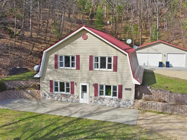 W7656 Suldal Rd, Mauston, WI 53948