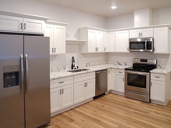 4th image of 423 E 84th St #A
