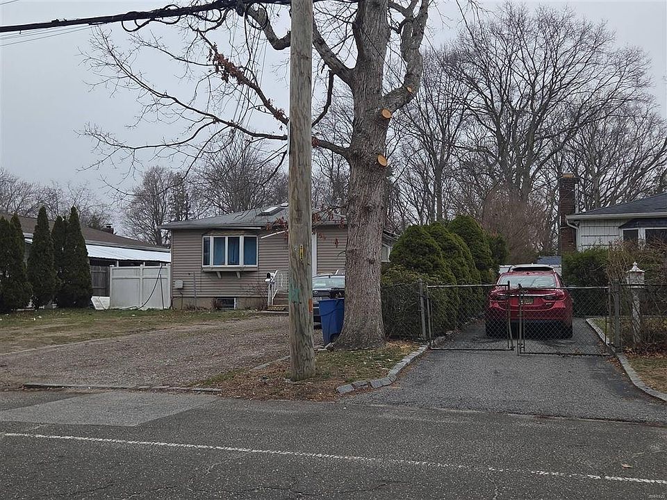2nd image of 1387 Penataquit Ave