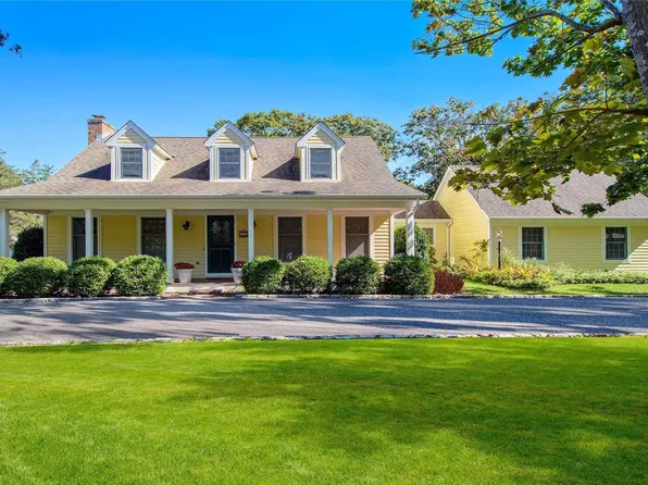 90 Jagger Lane, Westhampton, NY 11977