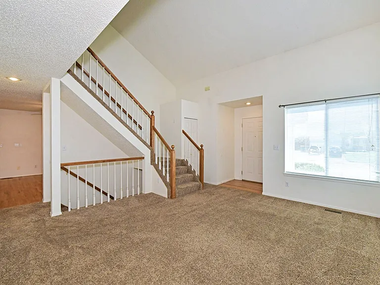 8380 Wilmington Dr — Photo 3