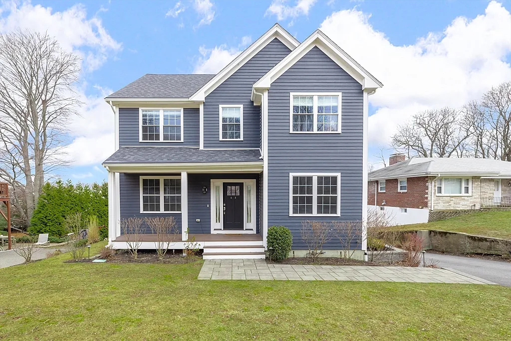 5 bed, 2.5 bath, 3288 sqft, $8,500 — Photo 1