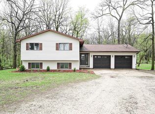 1729 162nd Ave, Manchester, IA 52057