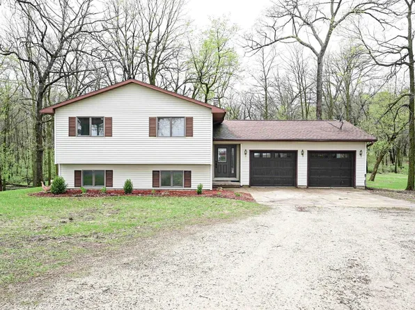 1729 162nd Ave, Manchester, IA 52057