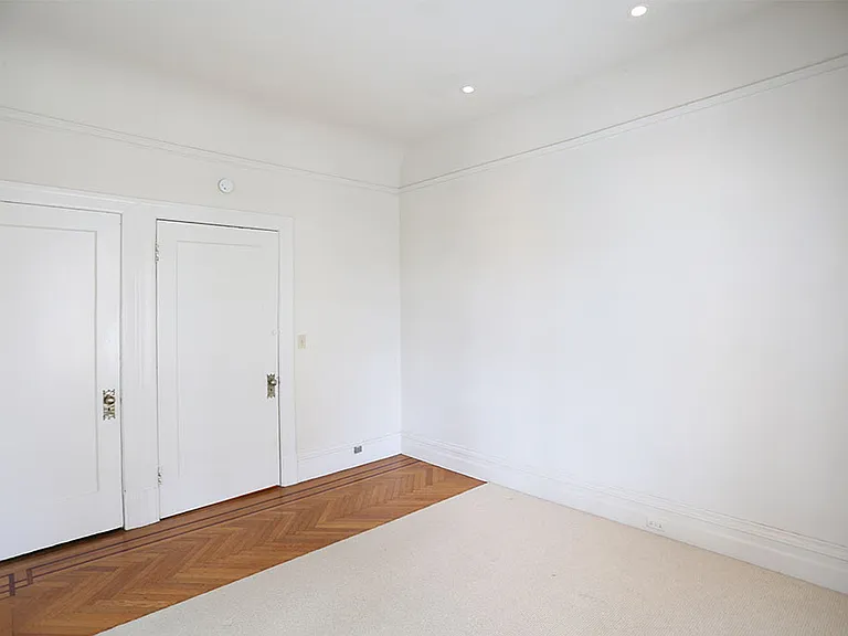 304 Walnut St #U3 — Photo 17