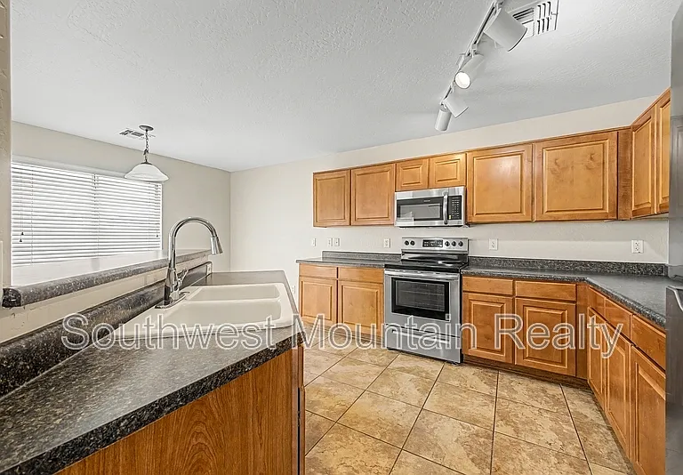 1399 E Saguaro Trl — Photo 10
