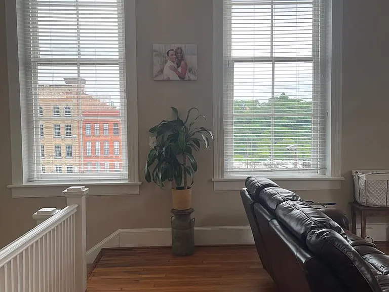 922 Main St — Photo 11