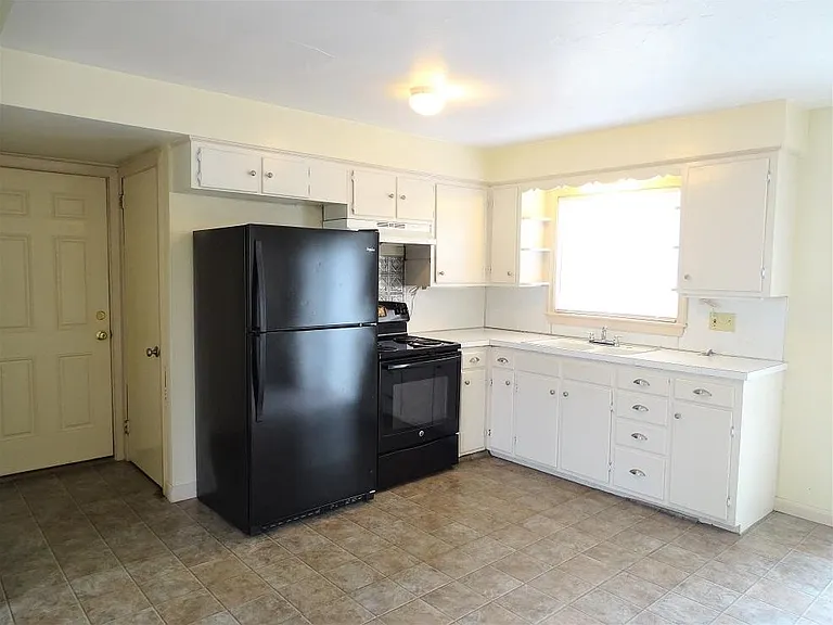 8 S Farmersville Rd — Photo 7