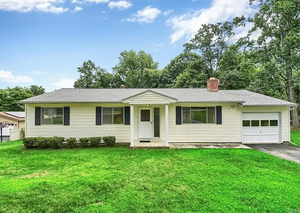 1st image of 10 Oak Pl