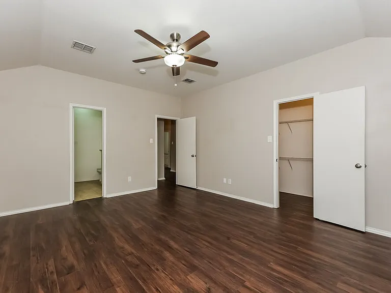 1016 Winding Creek Dr — Photo 9