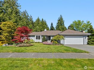 813 S Lilac Dr, Mount Vernon, WA 98273