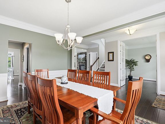 3rd image of 41926 Beningbrough Pl