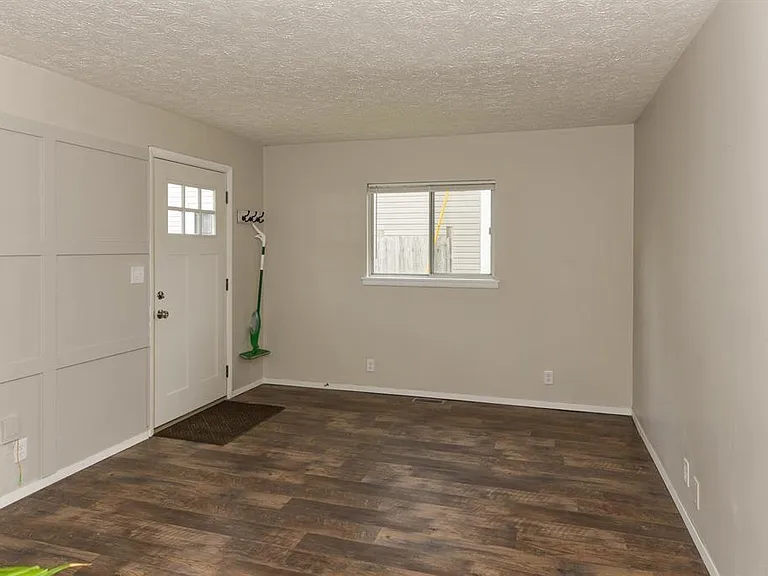 630 S 15th St #2 — Photo 3