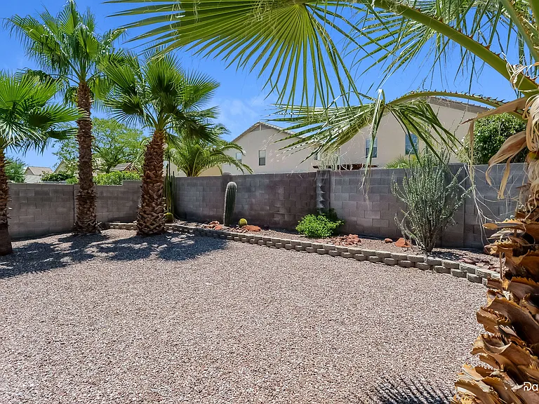 2033 W Green Tree Dr — Photo 14