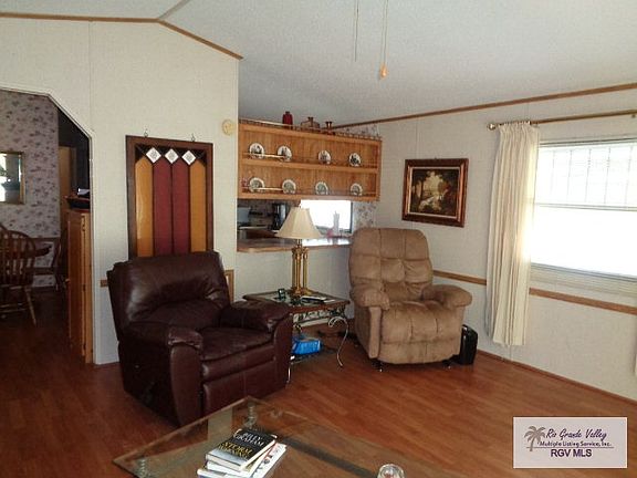 3rd image of 14623 Oak St