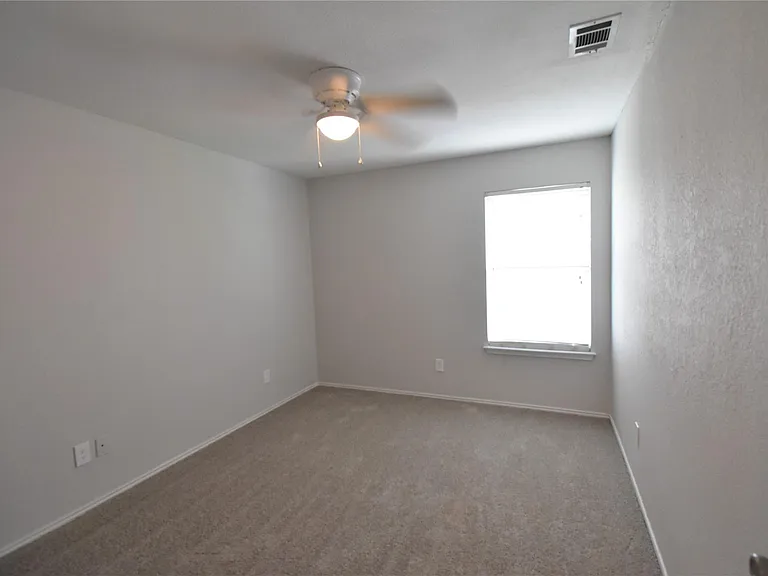 7837 Roundtable Rd — Photo 15
