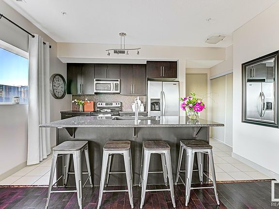 3rd image of 11203 103a Ave NW #402