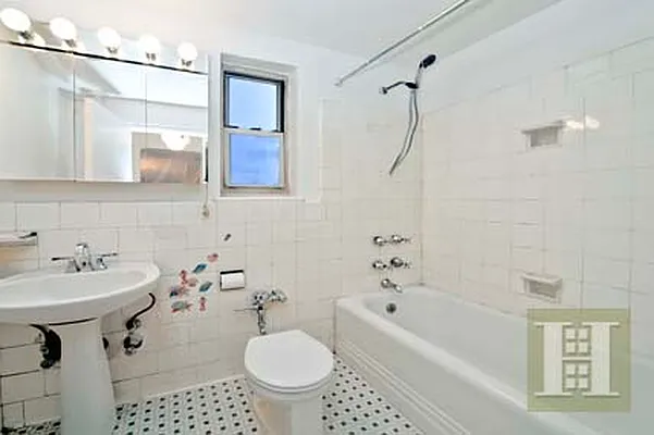 Rented by Halstead Real Estate | media 41