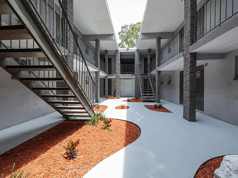 Azure East — Photo 13
