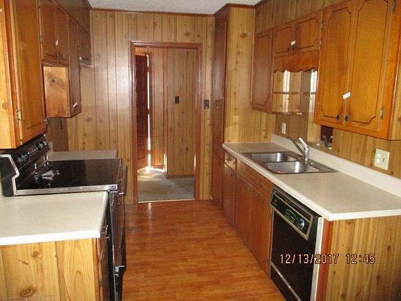 4th image of 142 Belle Cir