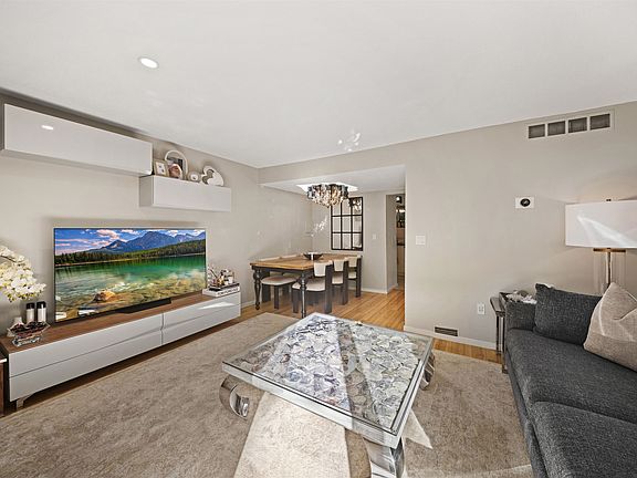 4th image of 8582 Wilderness Ct