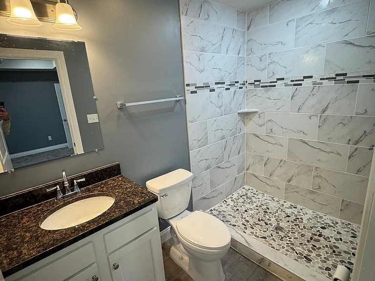 1003 Riley Ave — Photo 5