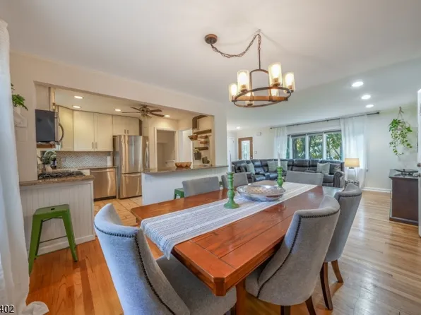 2 Dogwood Ter, Livingston Twp., NJ 07039