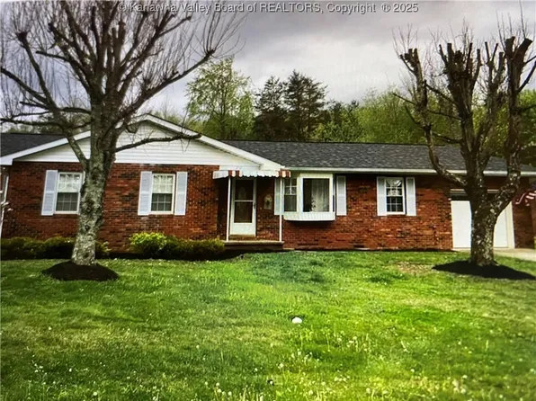 214 Beechwood Ests, Scott Depot, WV 25560