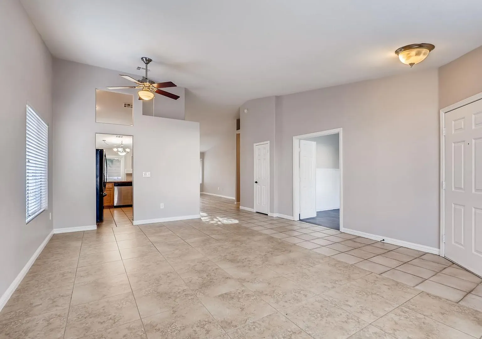 Spacious Single-Story Home with RV Parking No HOA! — Photo 3