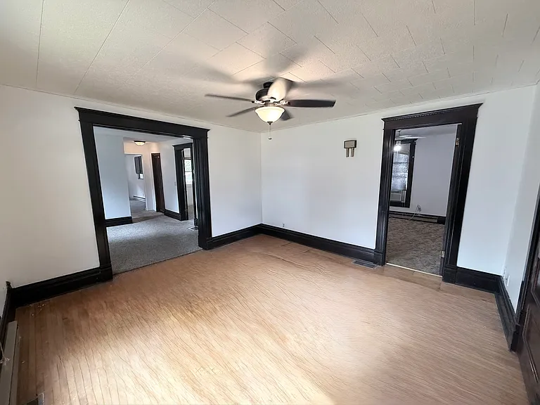 741 Elgin St #1 — Photo 10