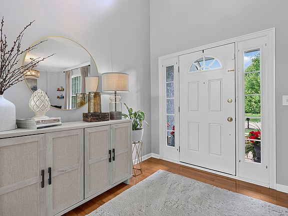4th image of 3811 Pine Bank Dr